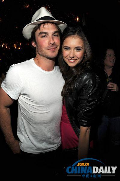 吸血鬼日记女主角和谁结婚了(吸血鬼日记主演相恋4年分手)