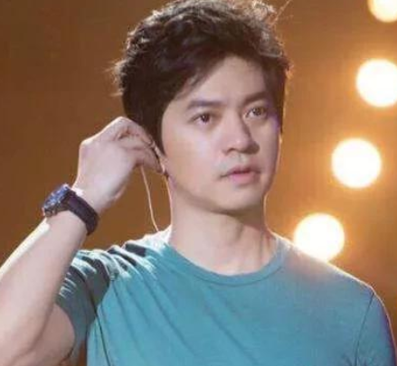 李健秋裤男神的由来,严浩翔在什么节目里挡秋裤图6