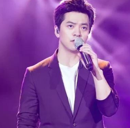 李健秋裤男神的由来,严浩翔在什么节目里挡秋裤图7