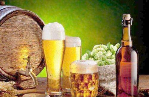 过期啤酒的用途,过期啤酒的11个妙用图1