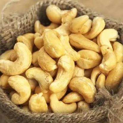 腰果放久了有一股哈喇味还能吃吗（腰果放久了有一股哈喇味是否能吃）