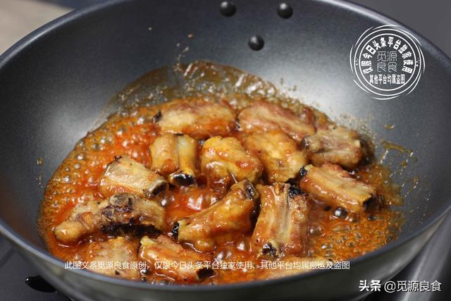 糖醋排骨做法正宗掌握小窍门(糖醋排骨最简单的做法)(14)