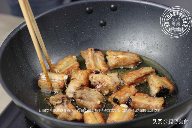 糖醋排骨做法正宗掌握小窍门(糖醋排骨最简单的做法)(9)