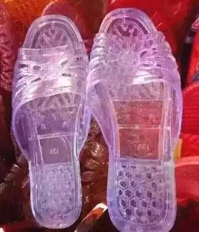 情人节送什么礼物最合适（情人节该送什么礼物合适）(17)