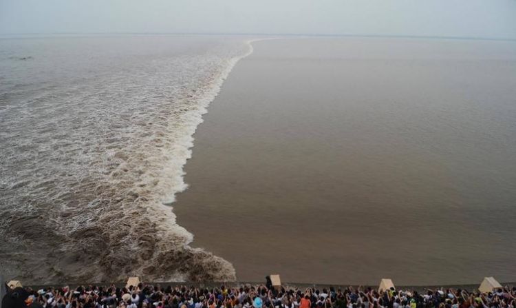 钱塘江大潮时间