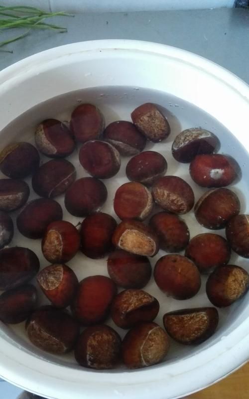 熟板栗微波炉加热几分钟会炸