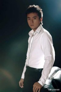 朱雨辰演过的电视剧(40岁妈宝男朱雨辰)