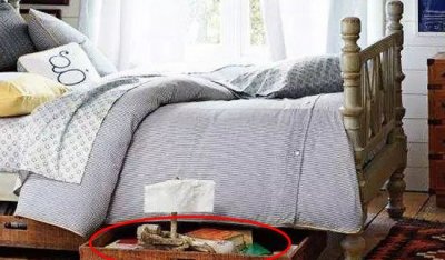 ​床下面最避讳搁的物品，铰剪损害夫妇情感_保障箱最佳招财进宝