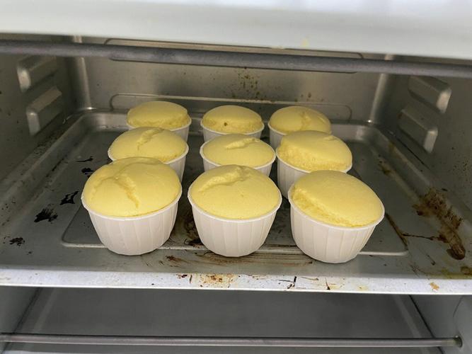 自制小蛋糕的做法简单（自制小蛋糕制作方法）