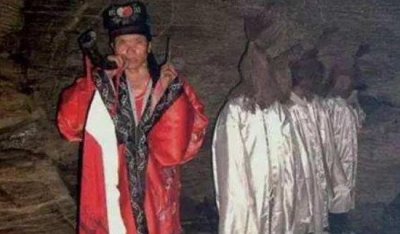 ​湘西终归有不僵尸，据传一村子村民全形成僵尸_本来并不存留