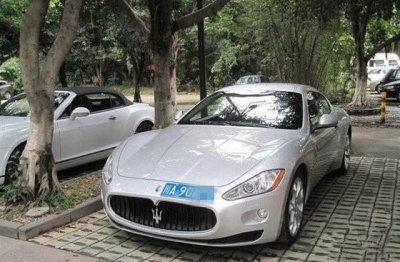 ​车牌安装后上路怎么处理（汽车牌照这样安装才合法）