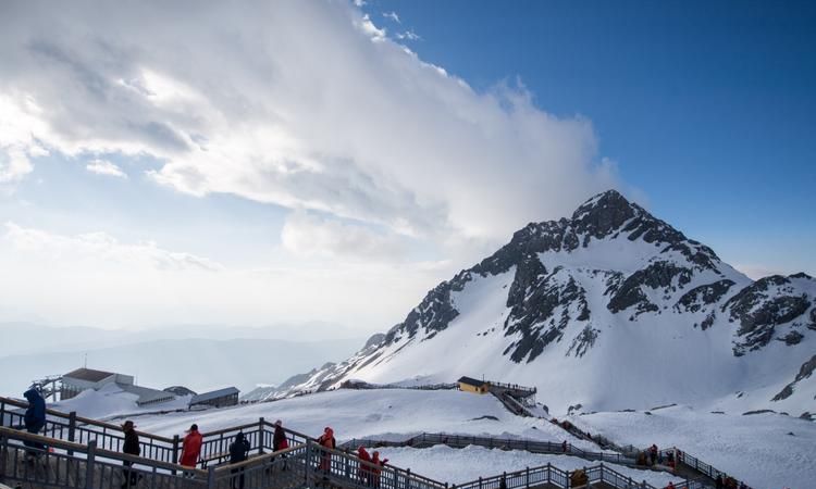 云南玉龙雪山在哪里个城市