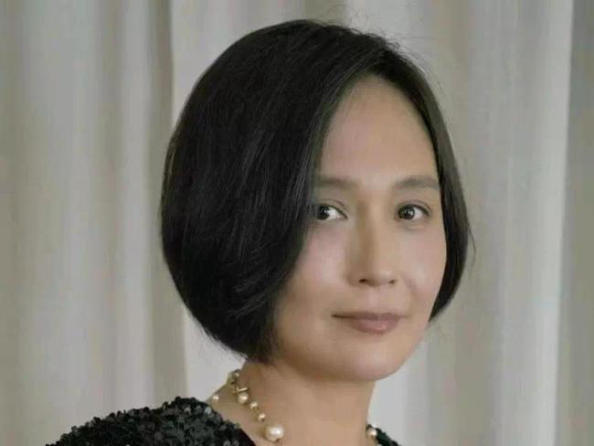 孙菲菲发文喊话导演张汉杰老婆：“不择手段，叫嚣要打死我”