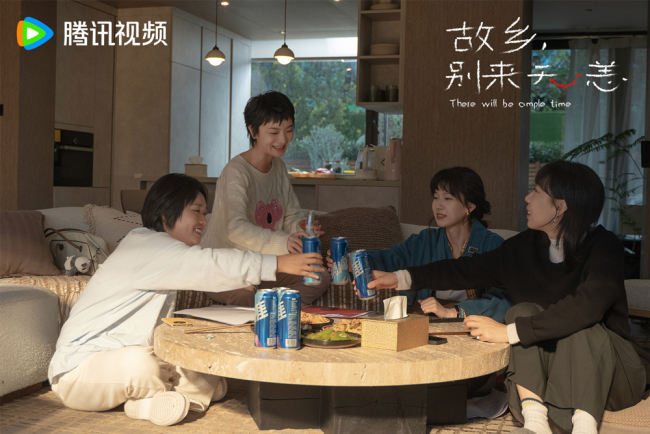 任素汐回归《故乡，别来无恙》 诠释多样洄游生活