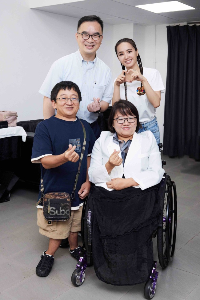 蔡依林吃爱心水饺 呼吁更多人关注