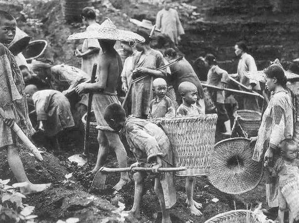 民不聊天的意思