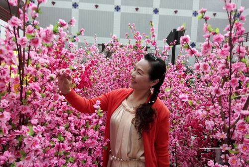 待到山花烂漫时她在丛中笑的意思:待到山花烂漫时她在丛中笑的意思