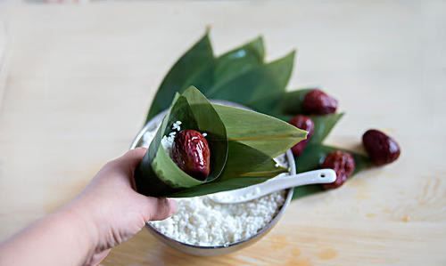 怎么包粽子好吃,第一次包粽子发朋友圈说说图7