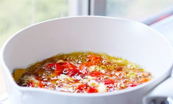 蒜香龙虾尾怎么做才好吃,虾尾怎样做好吃视频图7