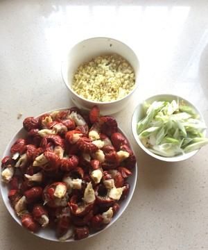 蒜香龙虾尾怎么做才好吃,虾尾怎样做好吃视频图20