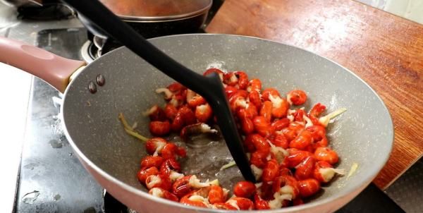 蒜香龙虾尾怎么做才好吃,虾尾怎样做好吃视频图19