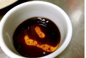 沙拉油醋汁怎么调,如何制作油醋汁窍门图1