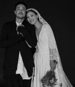 ​曾国祥与妻子否认婚变 庆结婚四周年撒糖秀恩爱