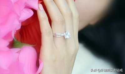 怎么挑选适合的钻戒(最详细攻略钻戒怎么选择)