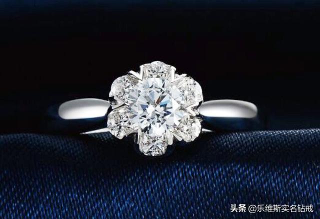 怎么挑选适合的钻戒(最详细攻略钻戒怎么选择)(2)