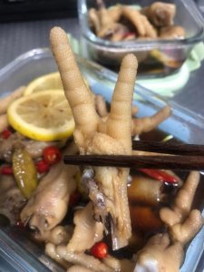 泡椒凤爪能吃吗(泡椒凤爪可不可以食用)