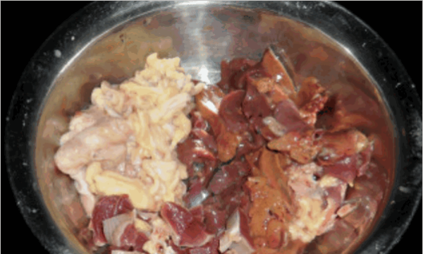 泡椒鸡杂怎么炒,四川泡椒鸡杂的做法图8