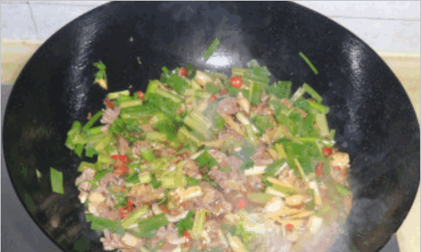 泡椒鸡杂怎么炒,四川泡椒鸡杂的做法图14