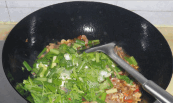 泡椒鸡杂怎么炒,四川泡椒鸡杂的做法图13