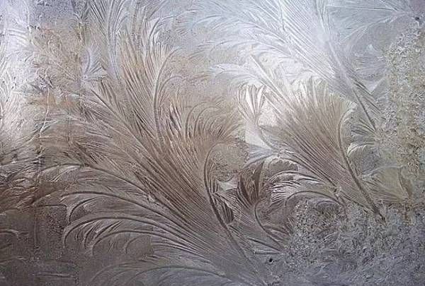 冬天窗户玻璃会冻裂吗