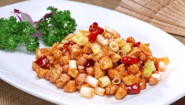 宫保鸡丁的由来,济南菜宫保鸡丁的来历是什么?图8