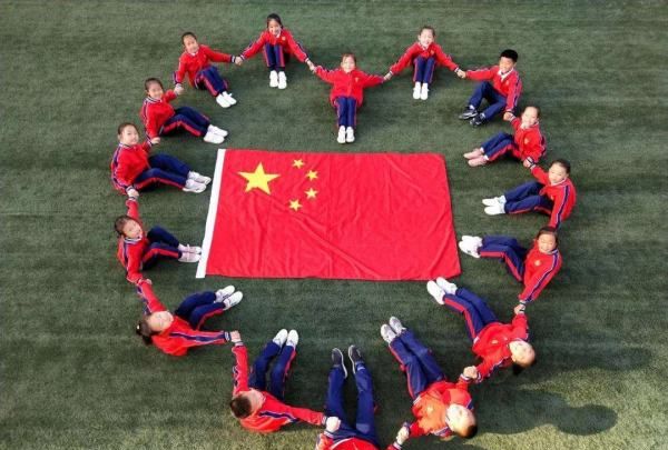 升旗时间表5月,小学春季升旗仪式主题安排一览表图1