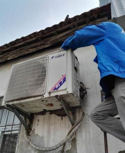 北京格力空调维修客服电话 北京格力空调维修点-第1张图片-