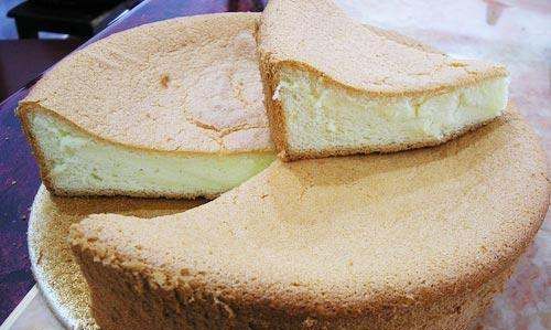 戚风蛋糕膨胀太高开裂原因,怎么烤戚风蛋糕不开裂图2