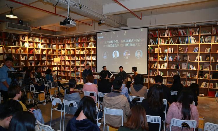 艺术沙龙是什么意思