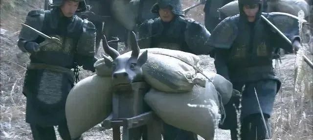 三国演义诸葛亮造木牛流马是哪集