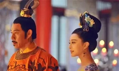 武则天传位于谁,武则天是中国历史上唯一的一位女皇帝,为什么不把皇位传给后代?图2