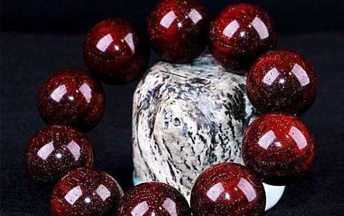 小叶紫檀如何盘玩,小叶紫檀怎么盘玩和保养图2