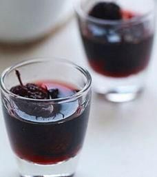 桑葚泡酒为什么浮起来,自酿桑椹酒中毒怎么解决?图5