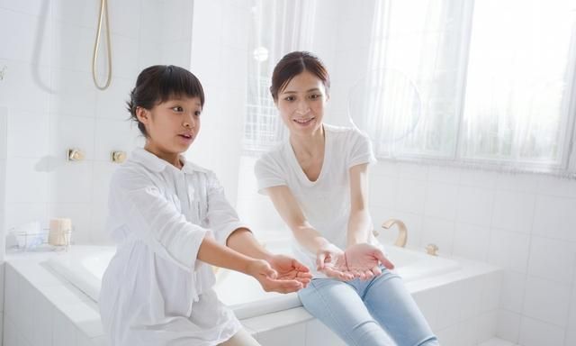 洗澡顺序,洗澡的正确方法和洗澡顺序?图2