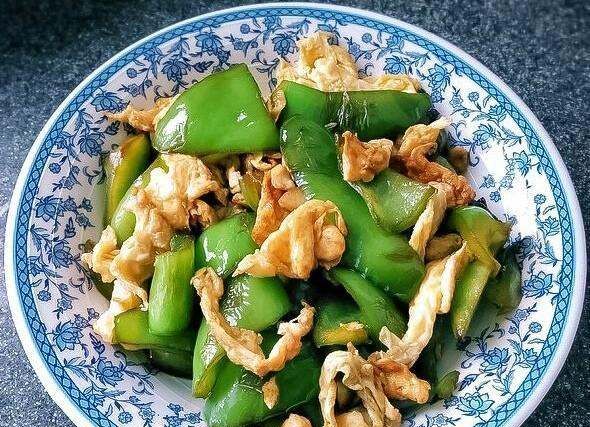 辣椒炒鸡蛋怎么炒,辣椒炒鸡蛋怎么做好吃图1