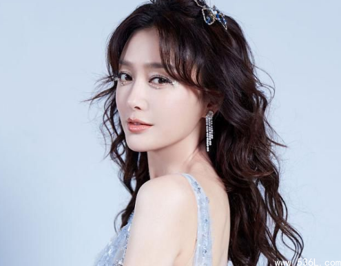 秦岚个人资料简介图片,秦岚身价多少亿?为什么说黄晓明配不上秦岚