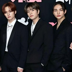 ​男团李旻浩黄铉辰金昇玟同车遭遇车祸，所属社发布公告