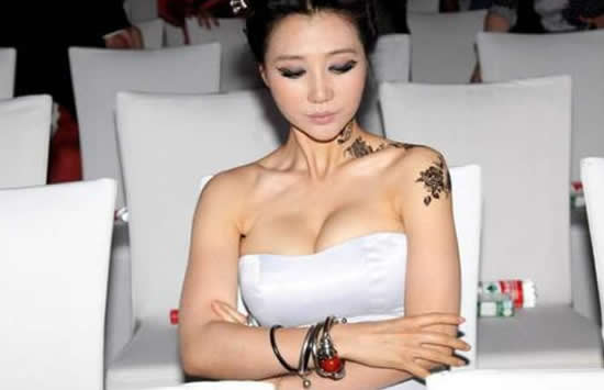 阿朵老公是谁 阿朵结婚了吗阿朵和高晓松为什么分手