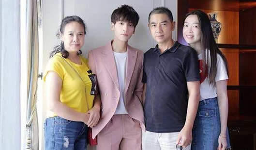 罗云熙八卦为什么这么帅:全家照曝光揭开真相及资料