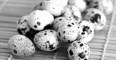 鸡蛋蒸成灰色可以吃,鸡蛋蒸成灰色可以吃吗